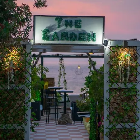 Apart Otel Agoulos 2*